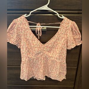 Hollister top